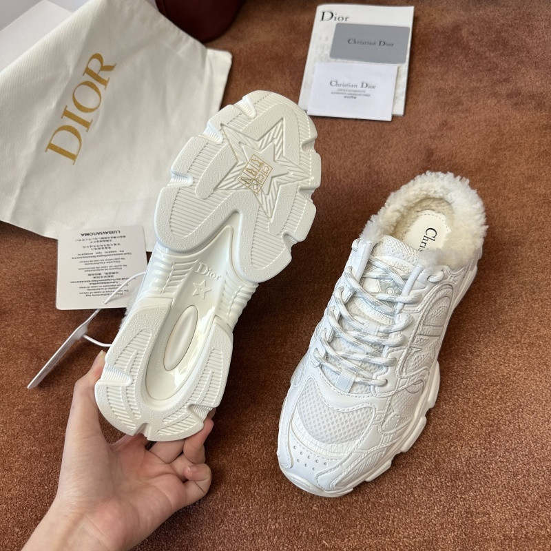 DIO* SNEAKER