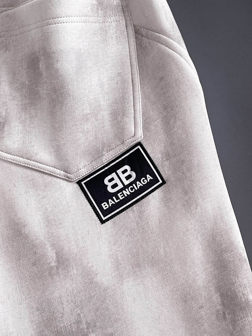 Ba1en*iaga Clothes