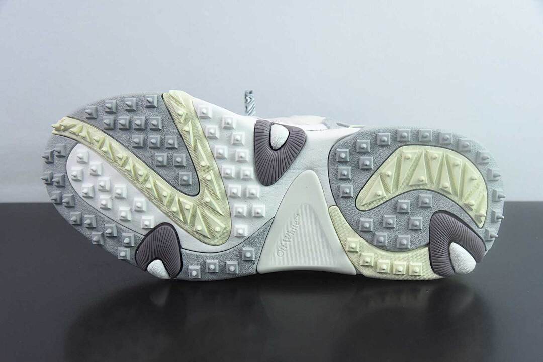 OF C/O ODSY-1000 SNEAKER
