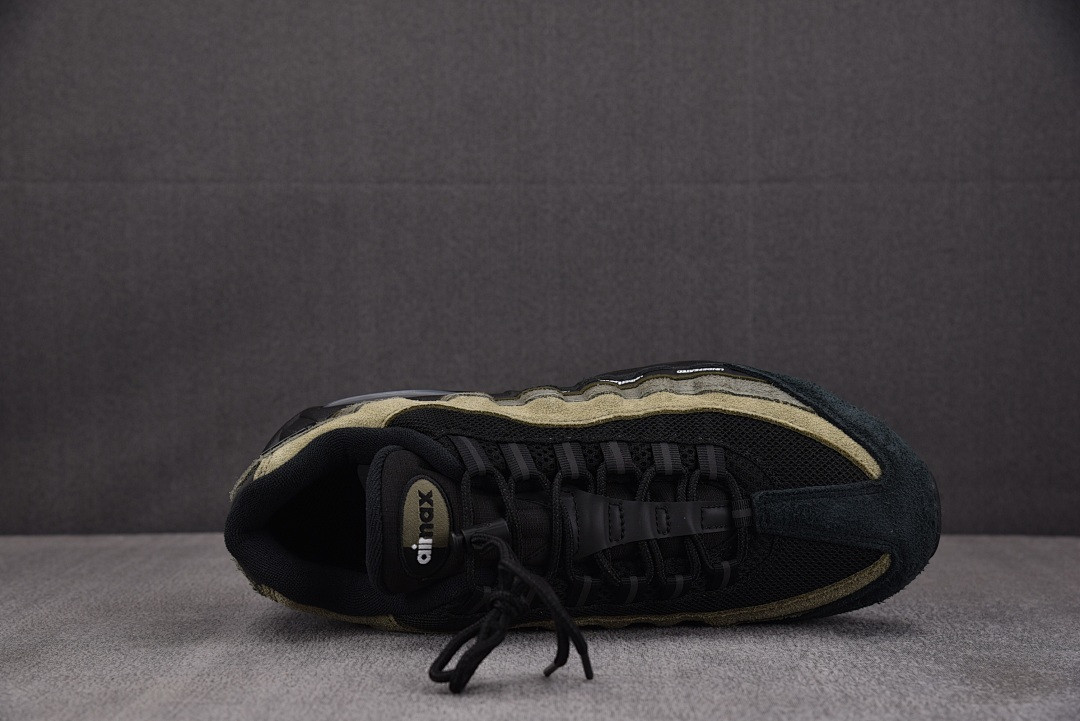 UNDEFEATED Nike Air Max 95 Medium Olive LA Brea IB4523-200