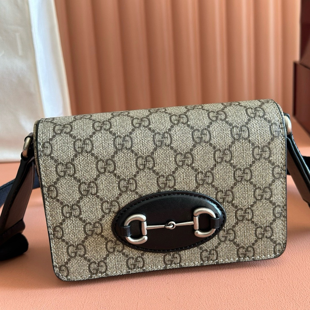 Gvc*1 BAG
