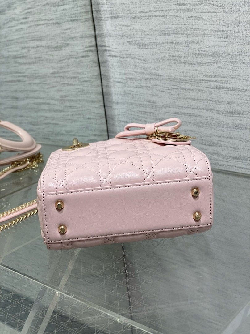 D10r BAG