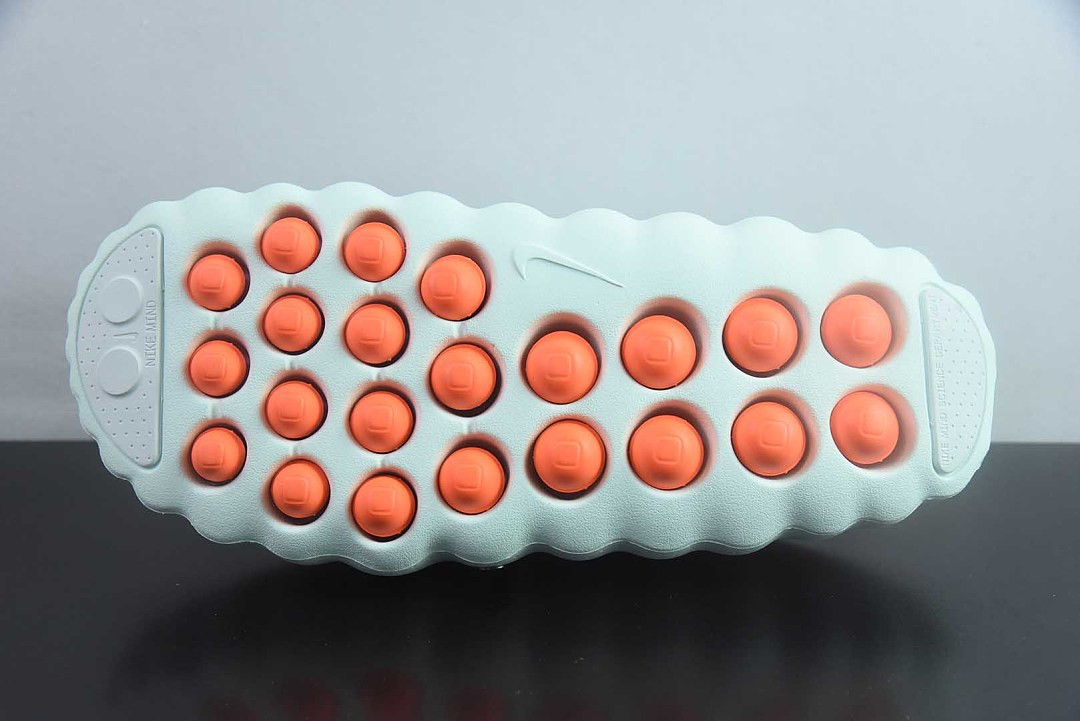 Nike Mind 001