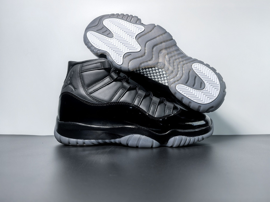 Comme des Garçons Homme Plus x Air Jordan 11 Black/White IV7639-001