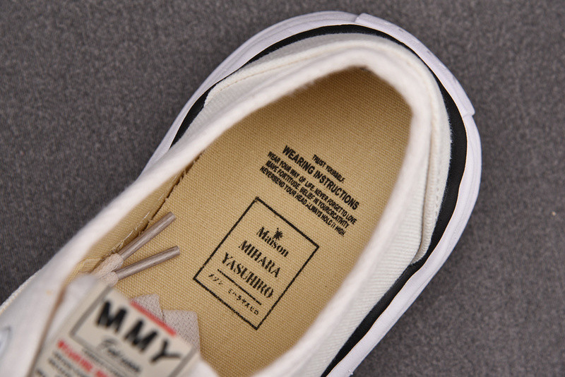 Ma*s*n mihara yasuhiro sneaker