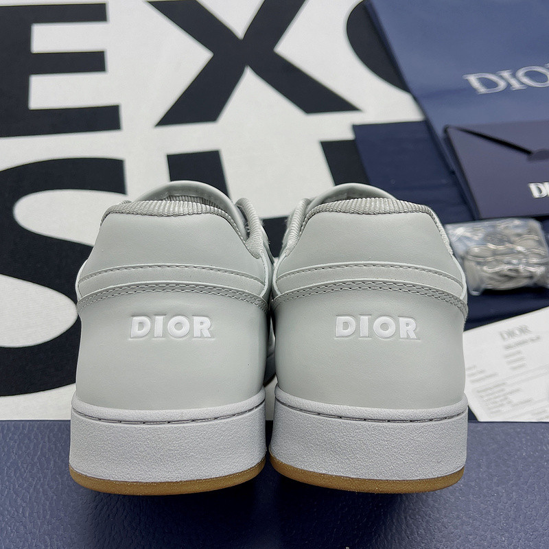 dio* sneaker