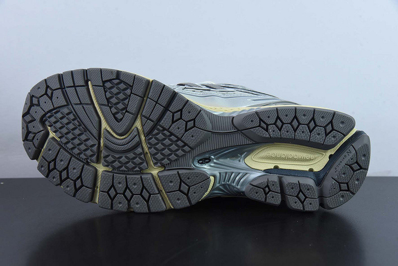 new balance sneaker