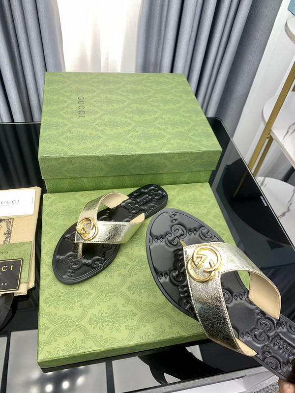 g*u*i sandals