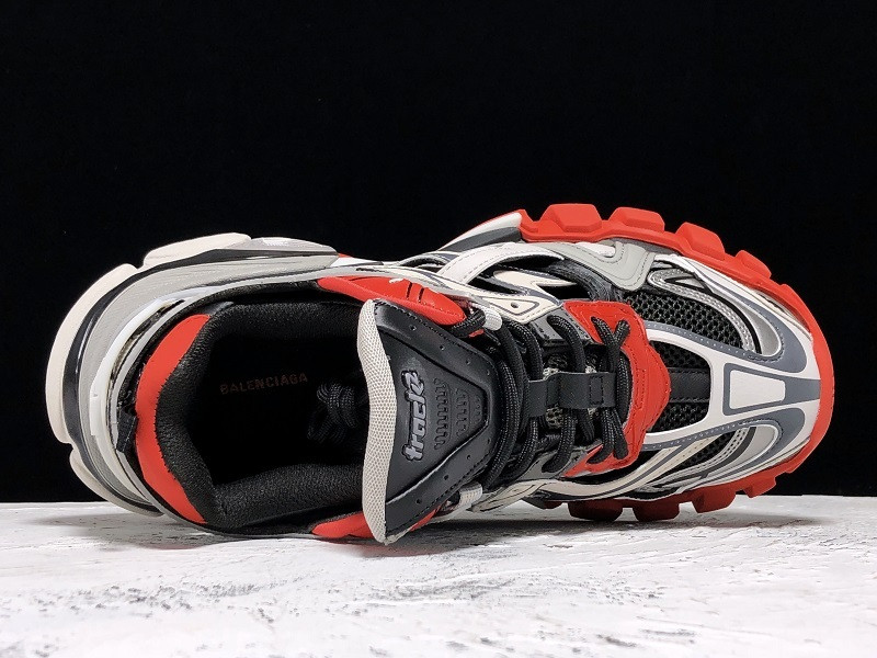 bc track sneaker