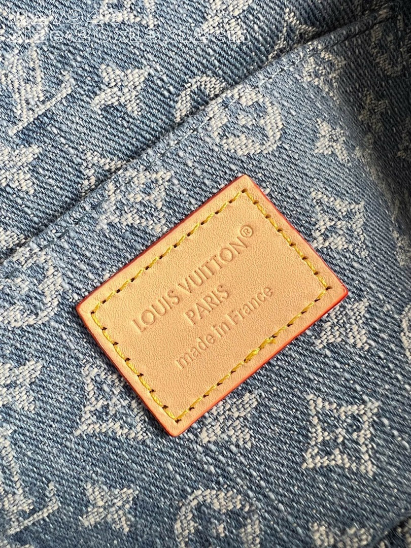 LVT PURSE