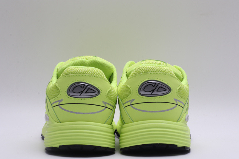 dio* sneaker
