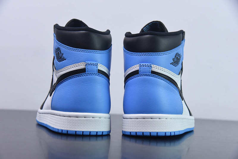 air jordan 1 high og “university blue” dz5485-400