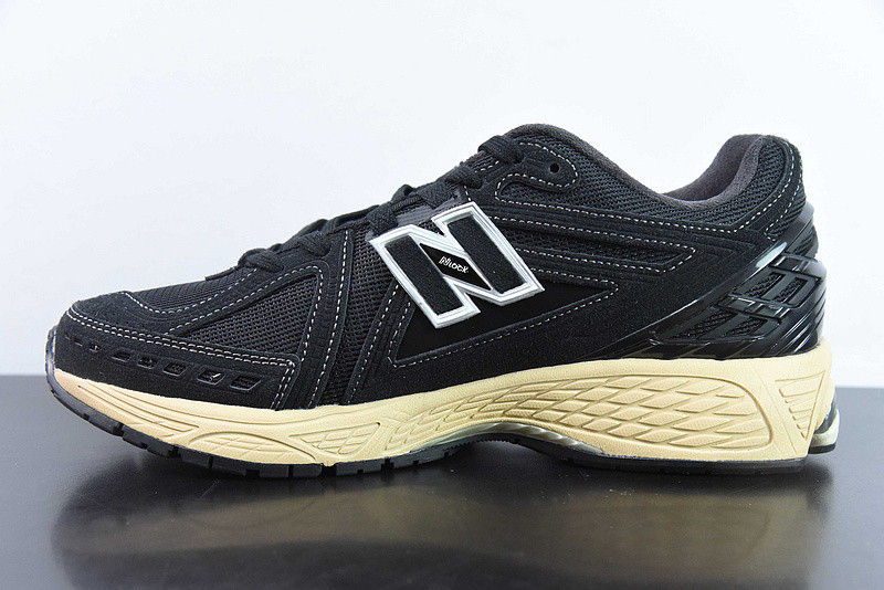 new balance sneaker