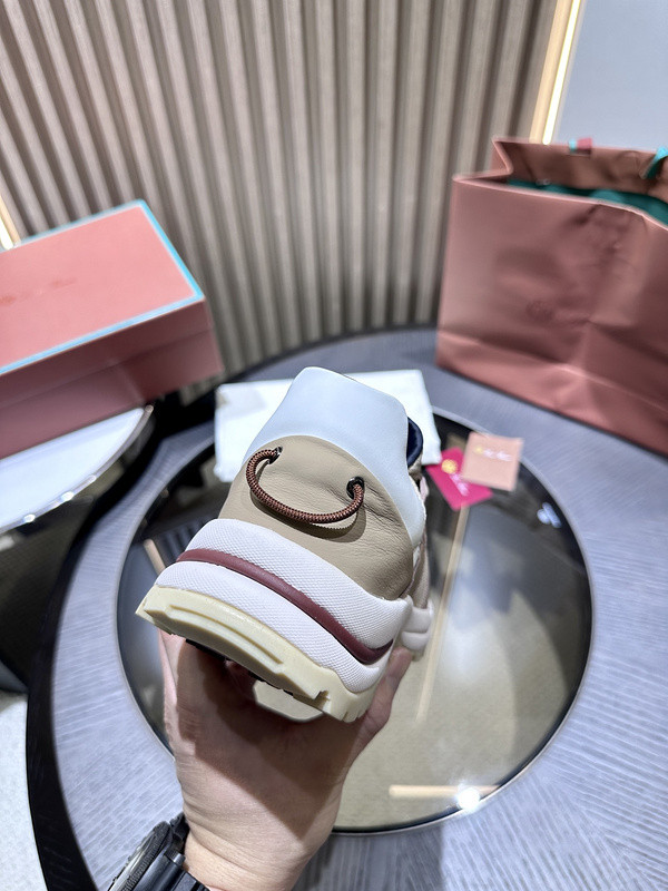 L0r0 P1ana sneaker