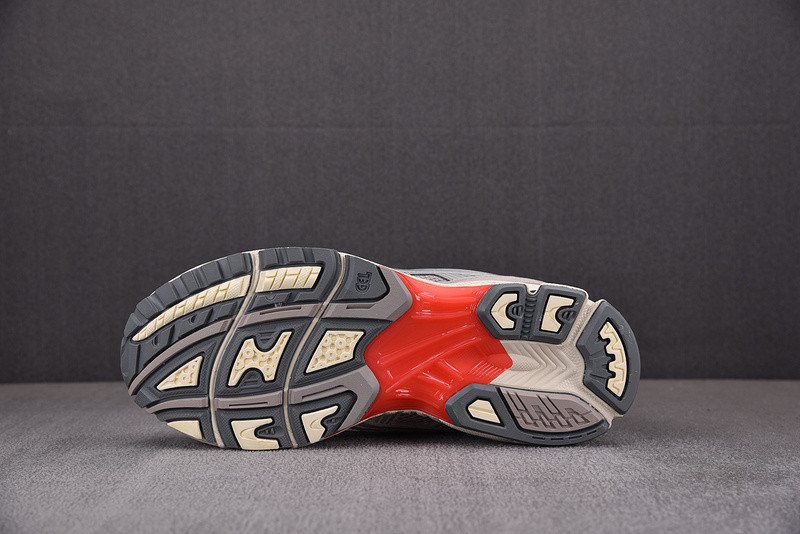 As*ic*s gel kayano 14 