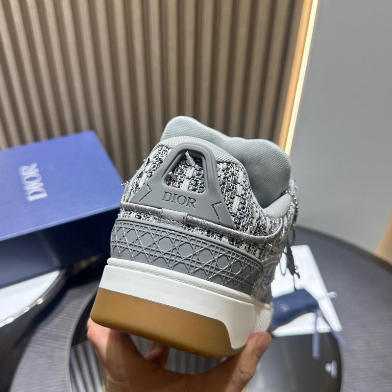 DIO* SNEAKER