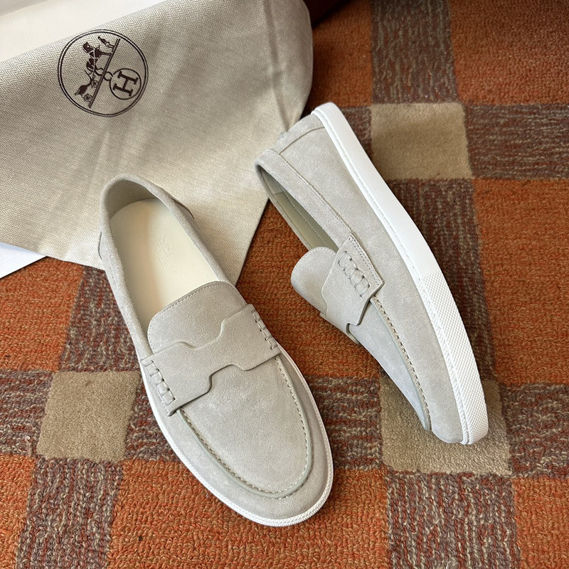 H**me5 sneaker