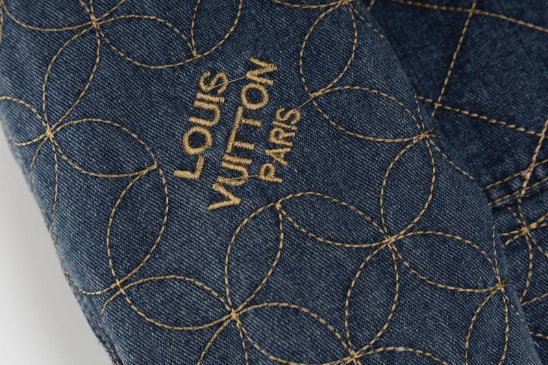 L0uis Vuitt0n