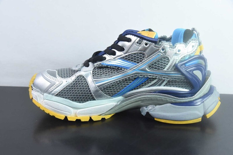 Ba1en*iaga Runner Sneaker