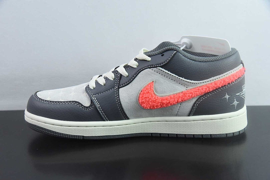 Air Jordan 1 Low SE