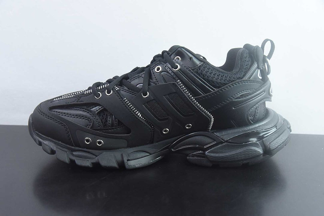 BC TRACK SNEAKER