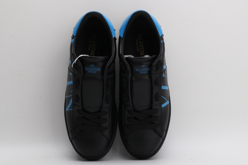 Va1e*ntin0 garavani sneaker