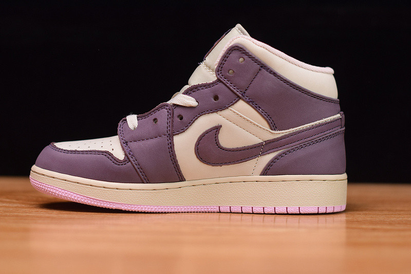 air jordan 1 mid "purple dust" 555112-500