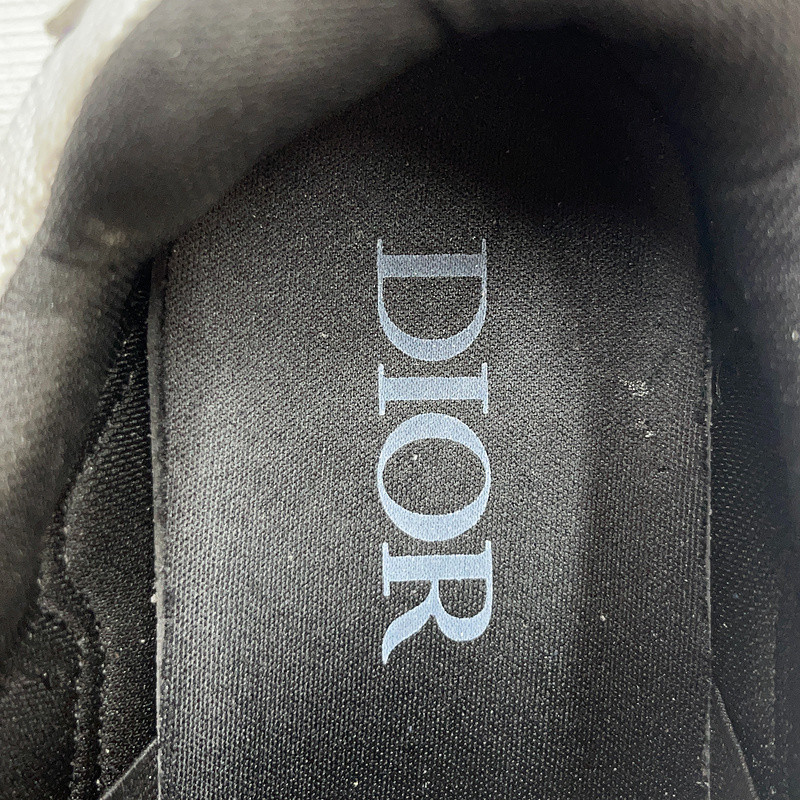 dio* sneaker