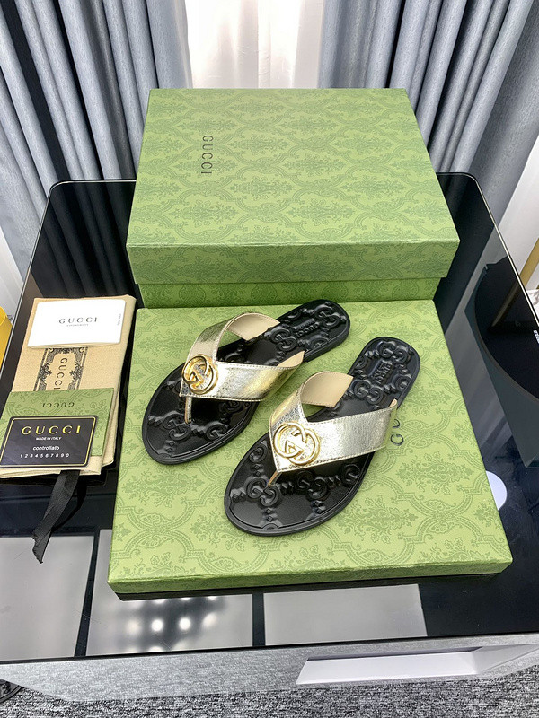 g*u*i sandals