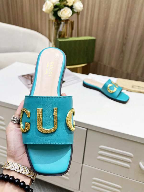 g*u*i sandals
