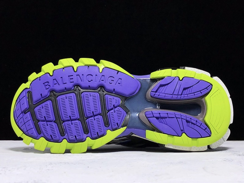 bc track sneaker
