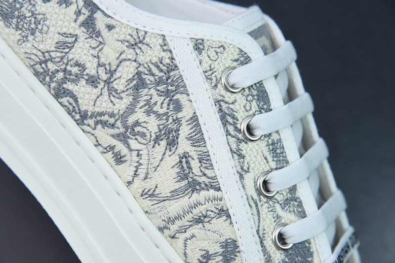 dio* x converse sneaker