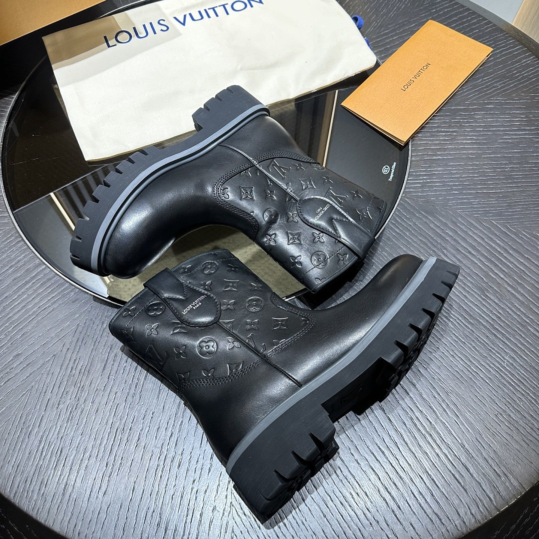LVT BOOTS