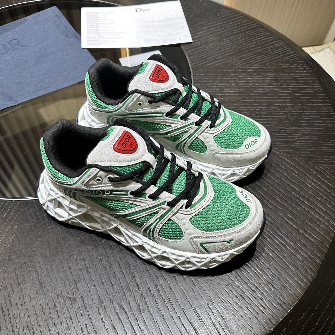 DIO* SNEAKER