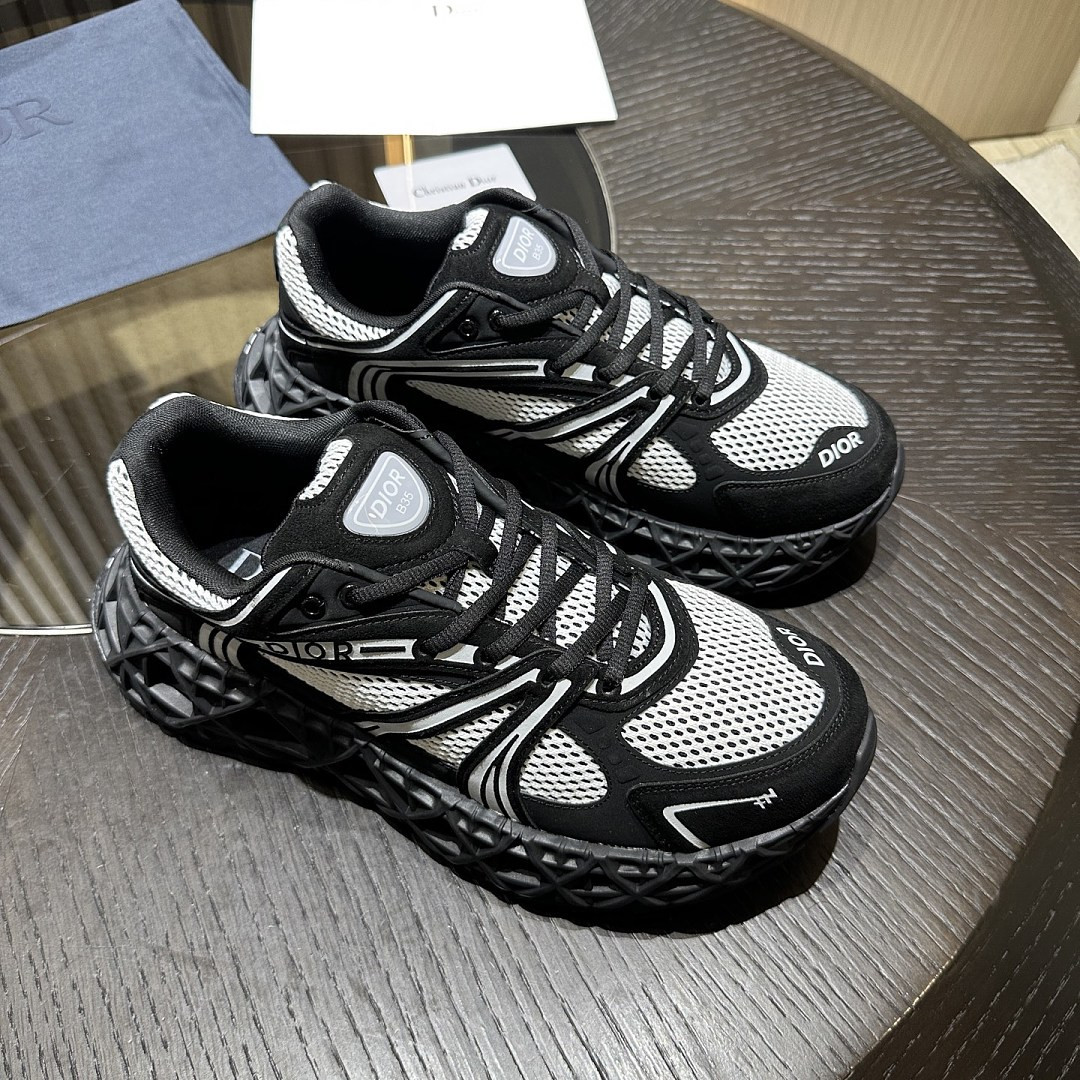 DIO* SNEAKER