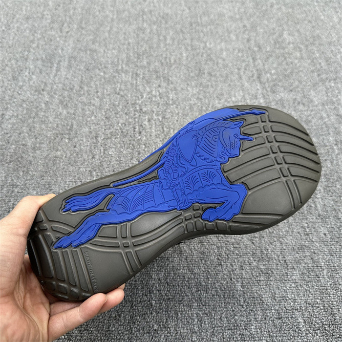 Bv*b*rry sneaker