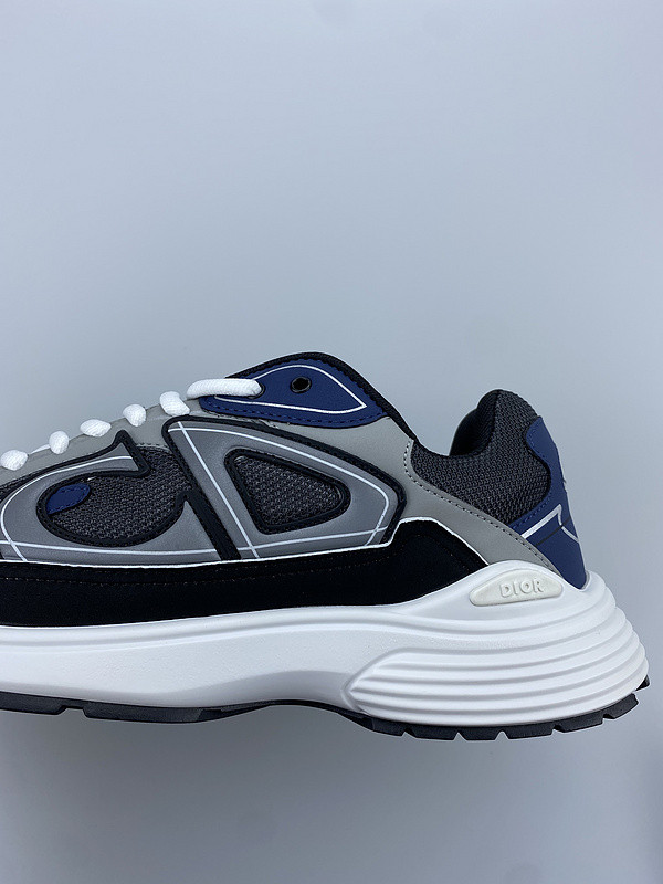 dio* sneaker