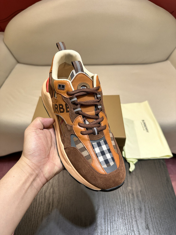 B**rry sneaker