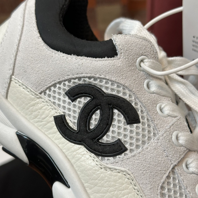 Ch**el sneaker