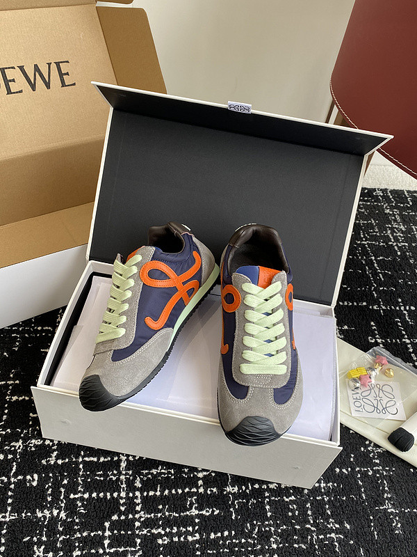 L0ew* sneaker