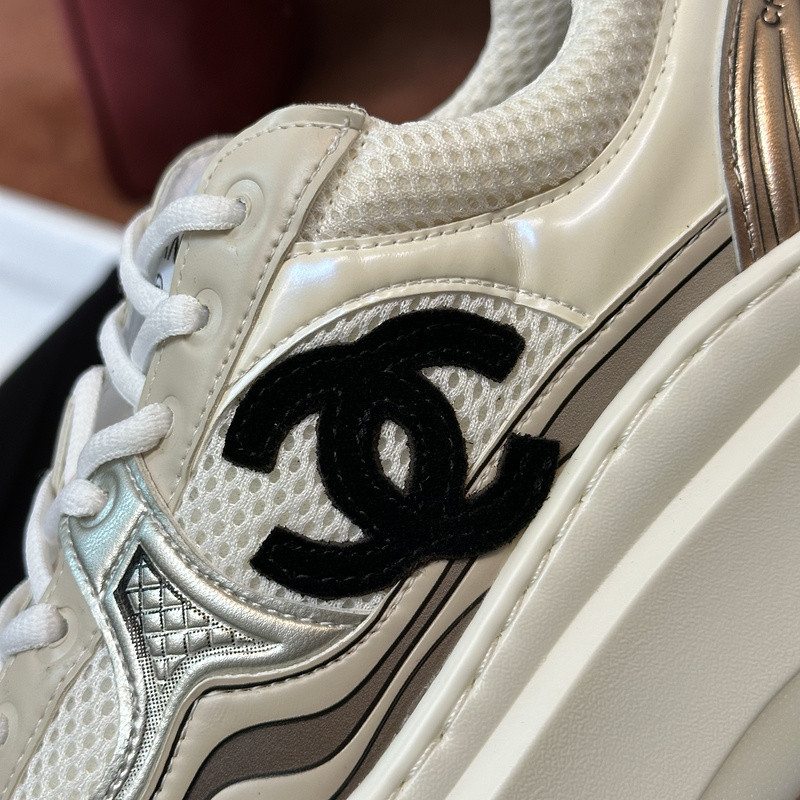 Ch**el sneaker