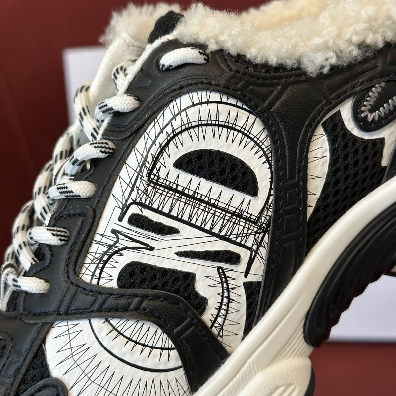 DIO* SNEAKER