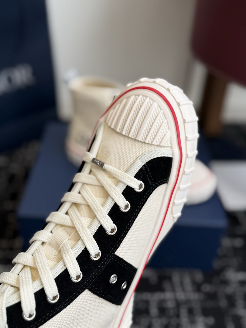 DIO* SNEAKER