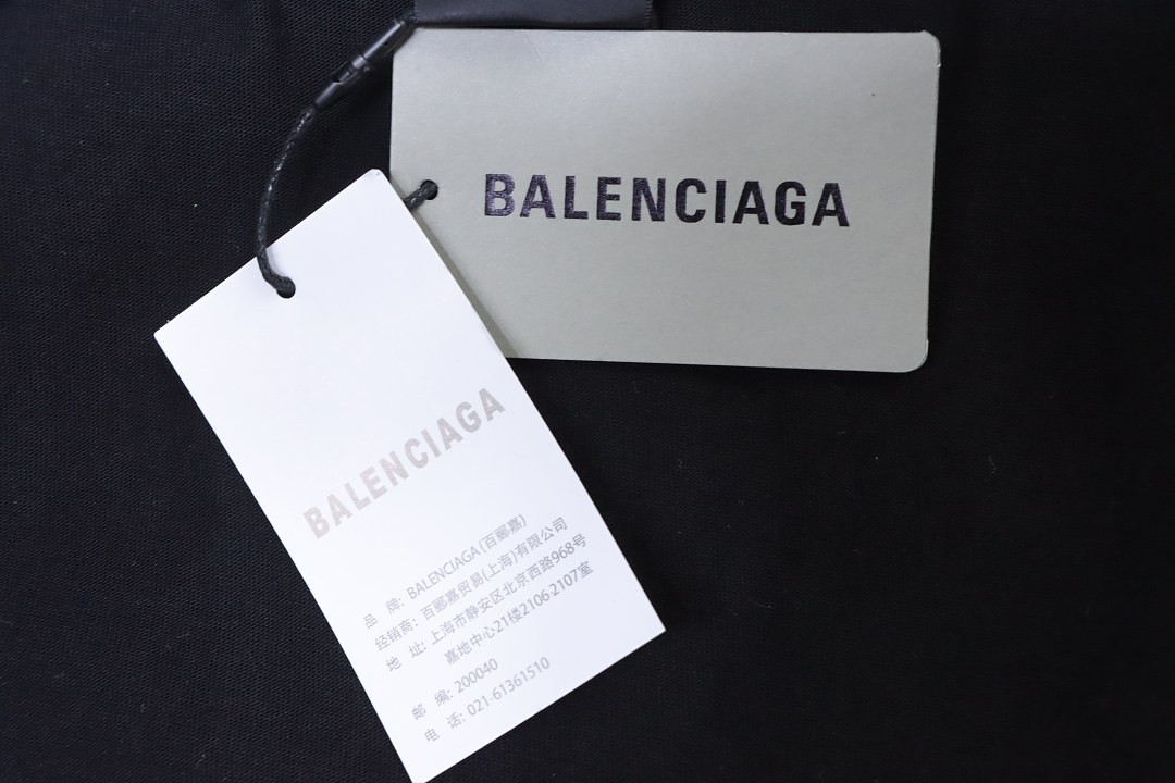 Ba1en*iaga Clothes