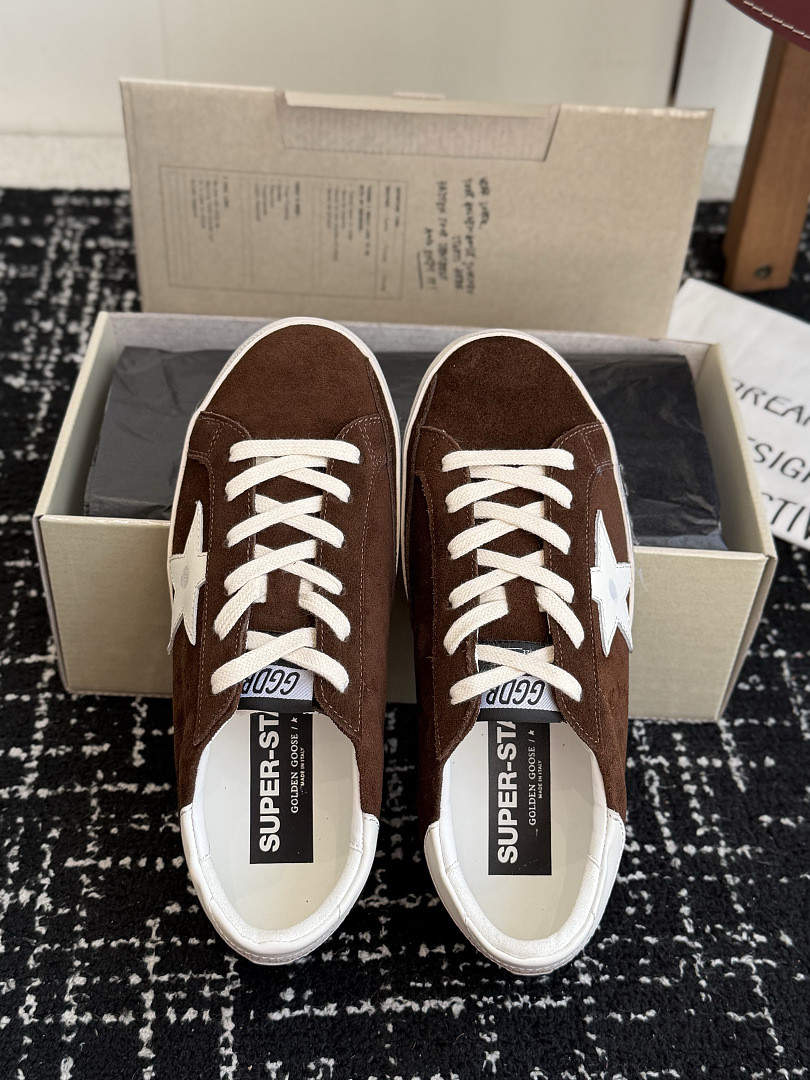 GGDB SNEAKER