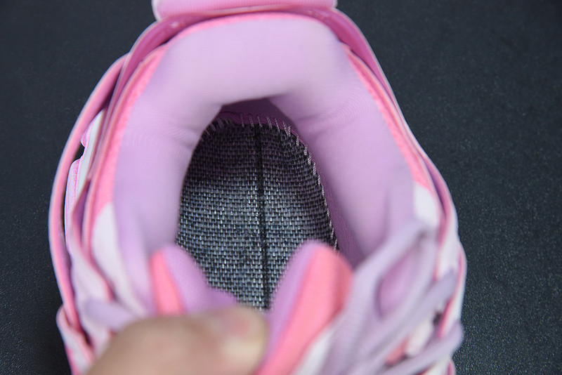 bc track sneaker