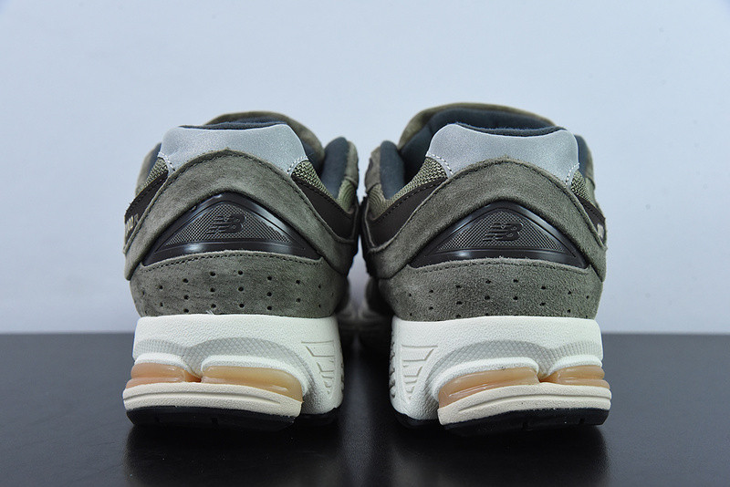 new balance sneaker