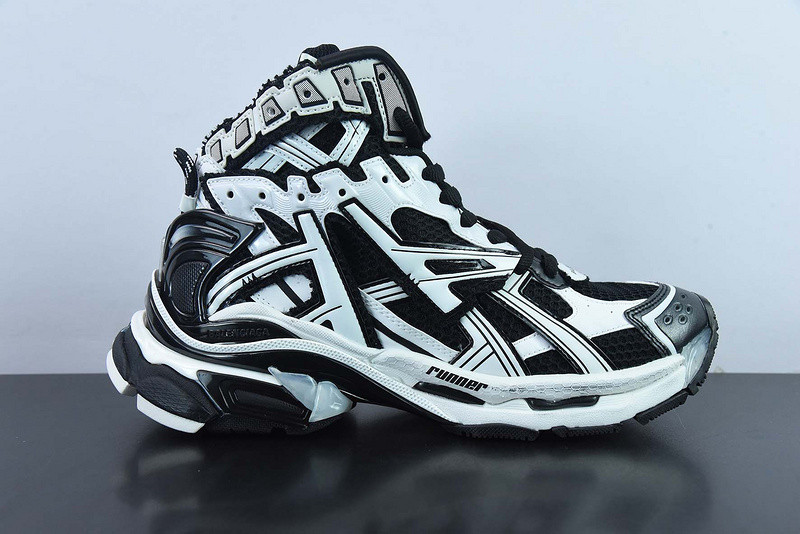 Ba*len*cia*ga runner sneaker