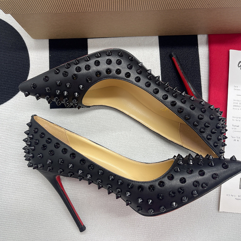 chian louin heel