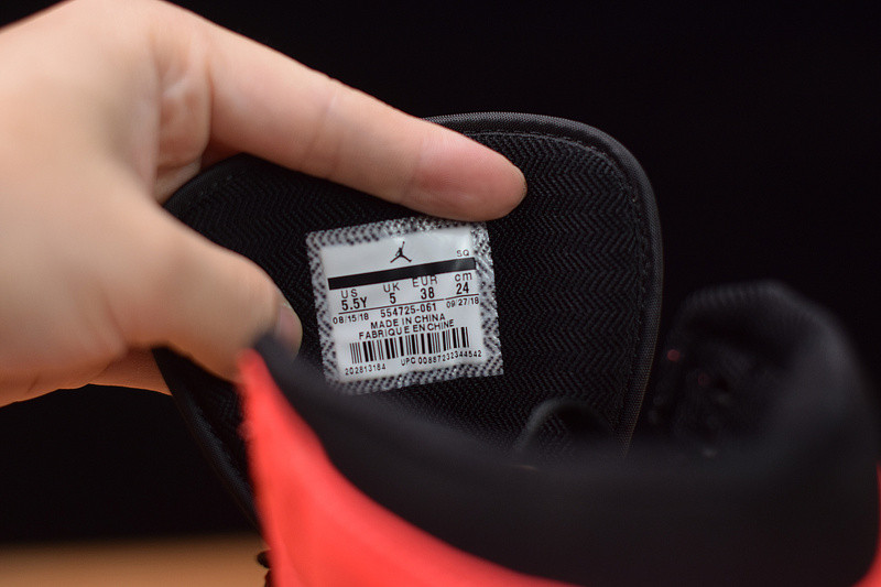 air jordan 1 mid infrared 23 (gs) 554725-061